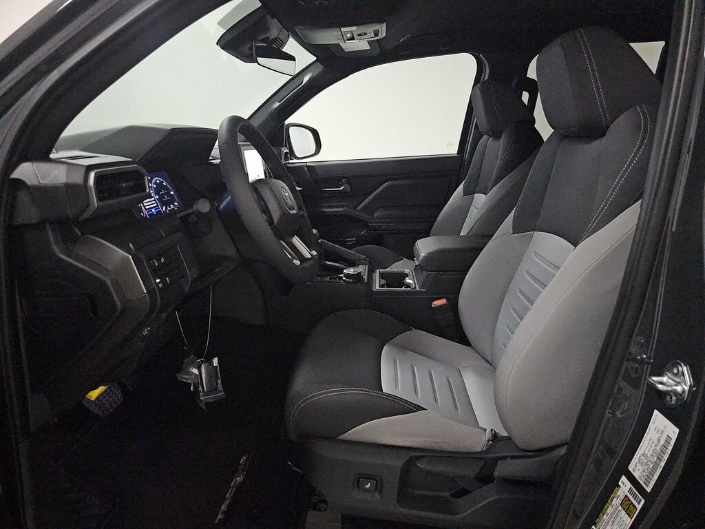 2025 Toyota Tacoma TRD photo 4