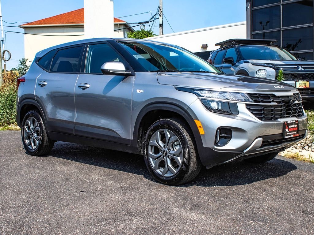 Used 2025 Kia Seltos LX SUV