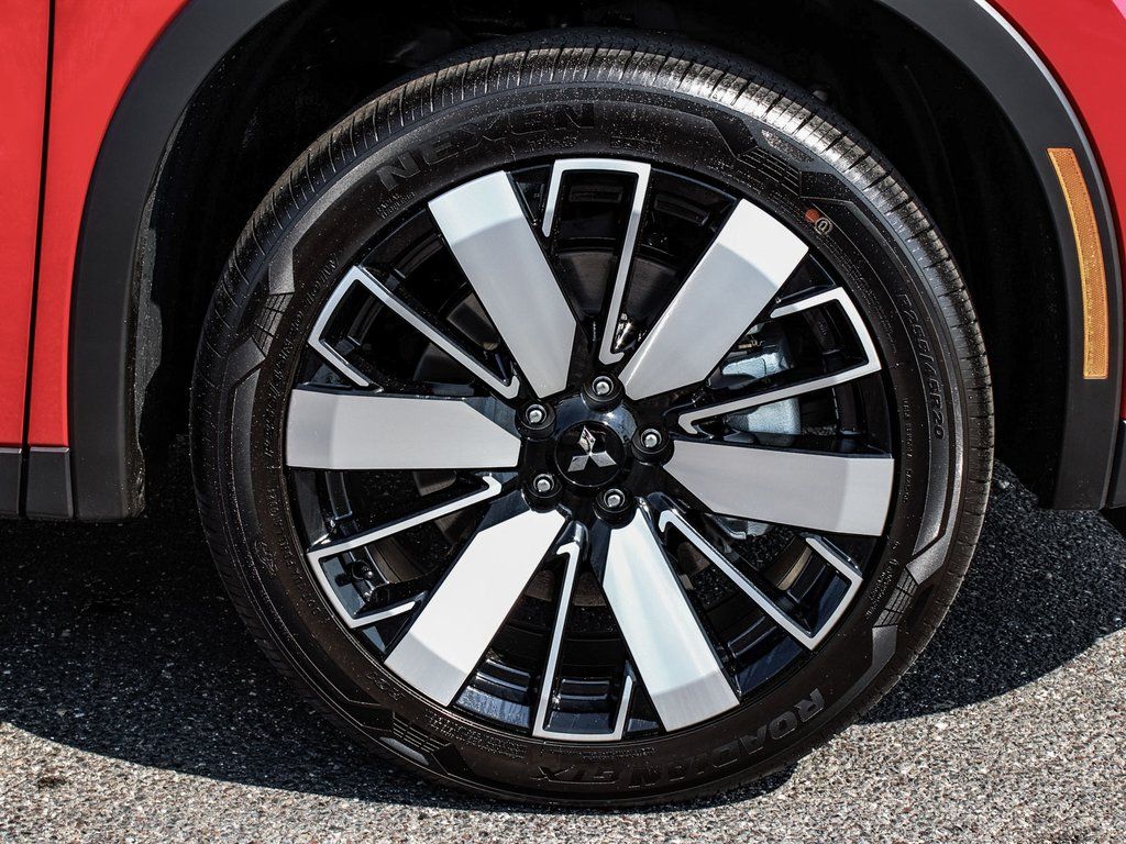 2025 Mitsubishi Outlander SE - Photo 7