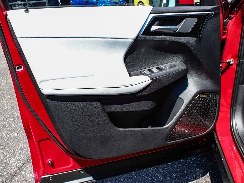 2025 Mitsubishi Outlander SE - Photo 8