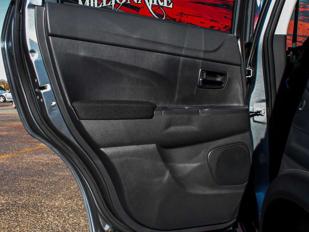 2025 Mitsubishi Outlander Sport ES - Photo 12