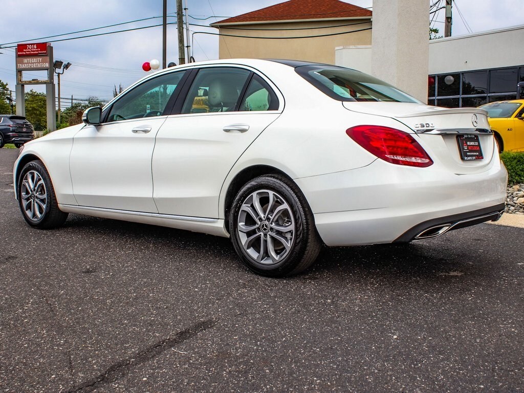 2017 Mercedes Benz C 300 4MATIC photo 2