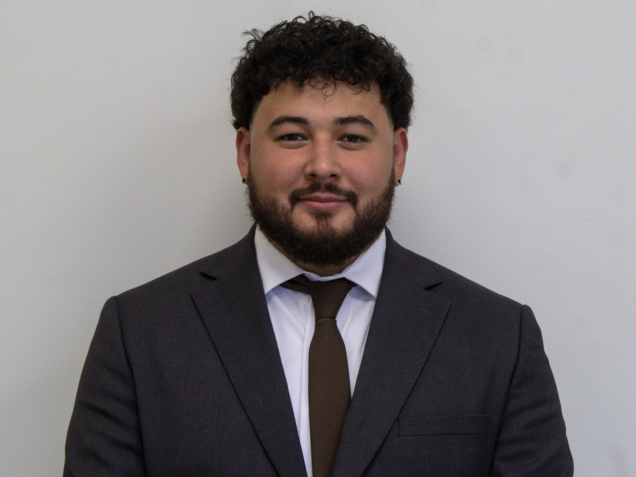 Staff member Kelvin C. from ID_b75901