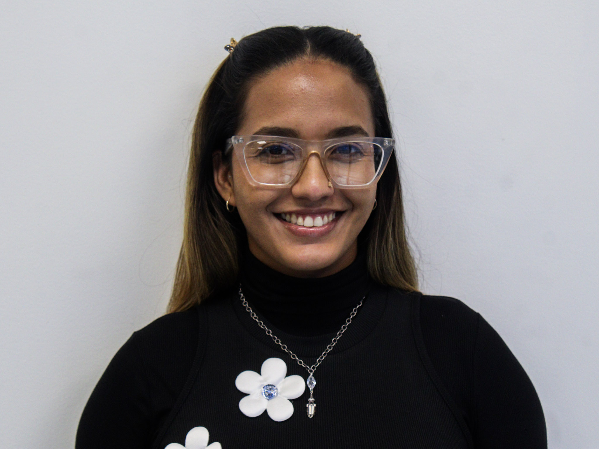 Staff member Gris from ID_b75901