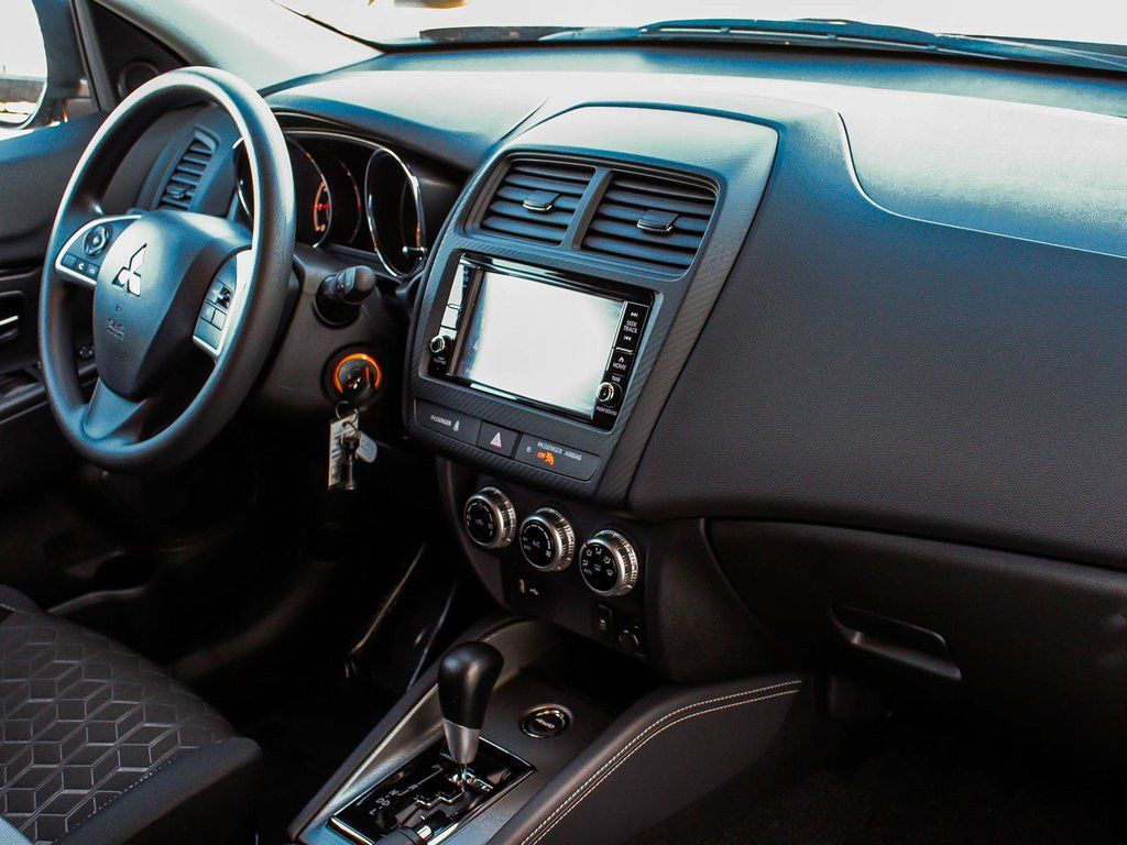 2025 Mitsubishi Outlander Sport ES - Photo 39