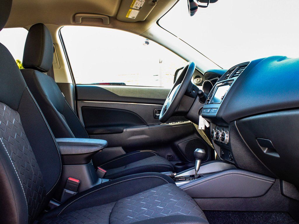 2025 Mitsubishi Outlander Sport ES - Photo 39