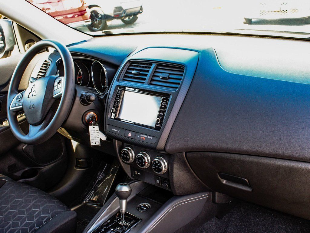 2025 Mitsubishi Outlander Sport ES - Photo 40