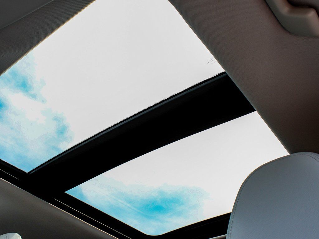2025 Mitsubishi Outlander SEL Platinum Edition - Photo 46