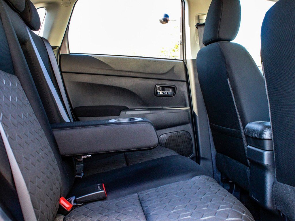 2025 Mitsubishi Outlander Sport ES - Photo 36
