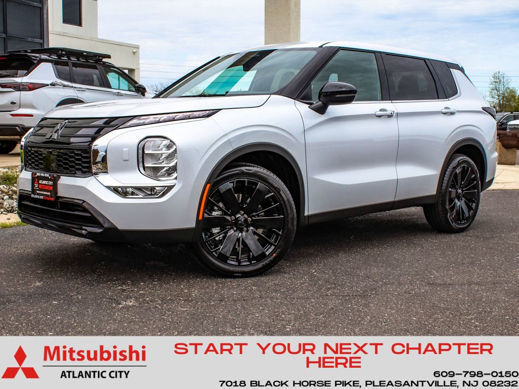 2026 Mitsubishi Outlander LE S-AWC's photo