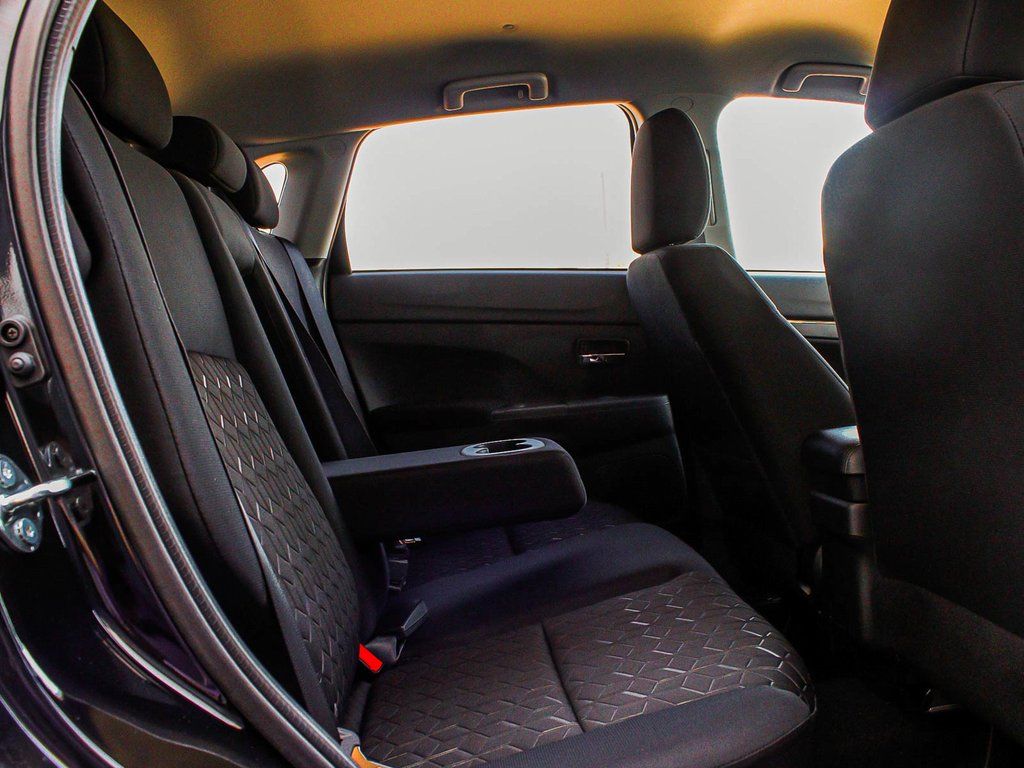 2025 Mitsubishi Outlander Sport ES - Photo 33