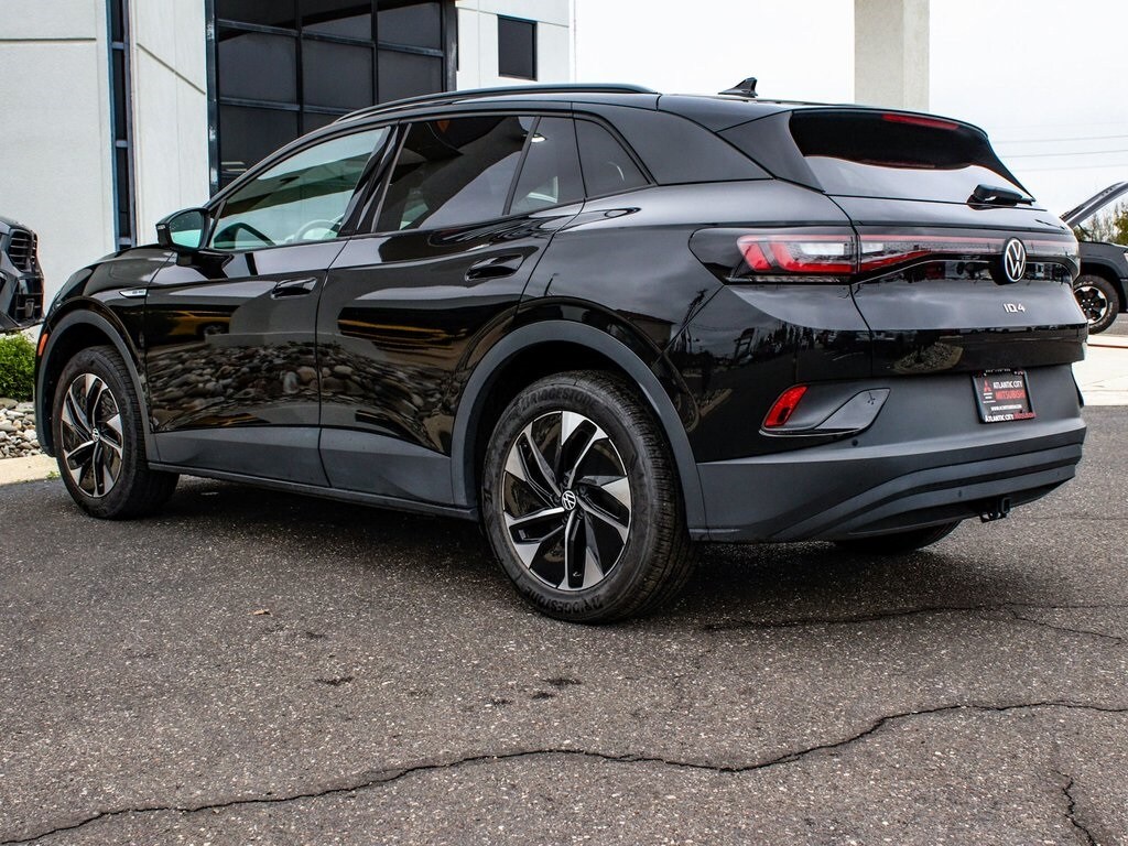 2022 Volkswagen ID.4 Pro photo 4