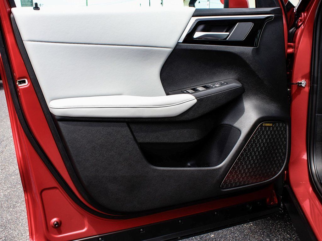 2025 Mitsubishi Outlander SE - Photo 8