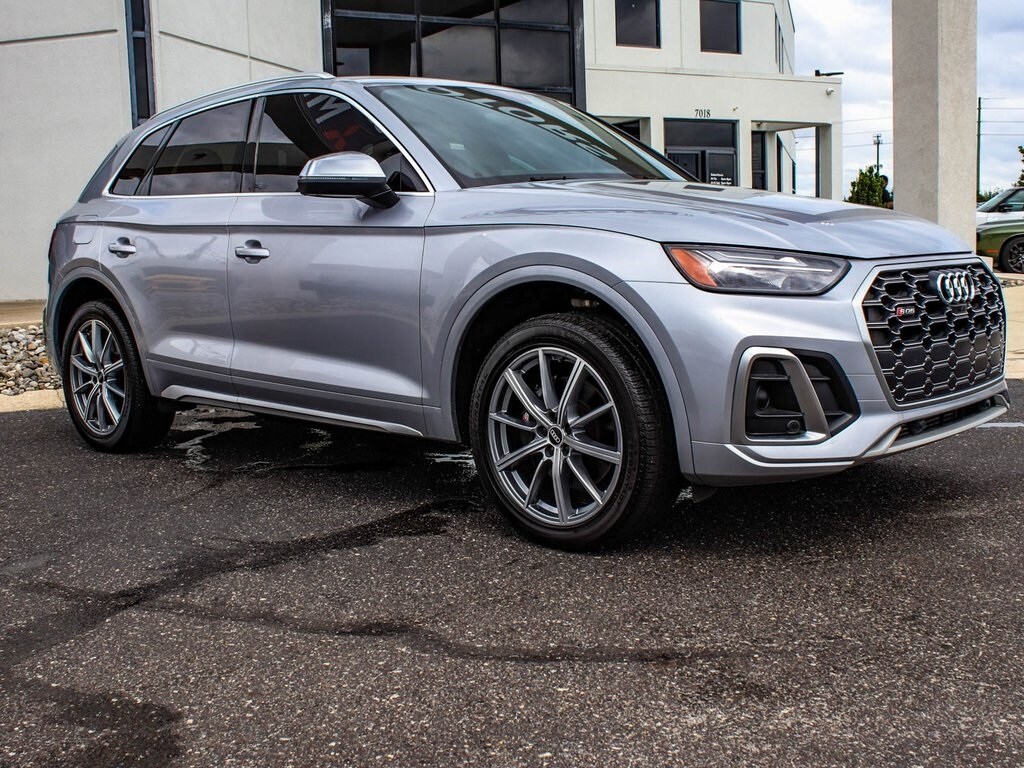 2022 Audi SQ5 Premium Plus photo 3