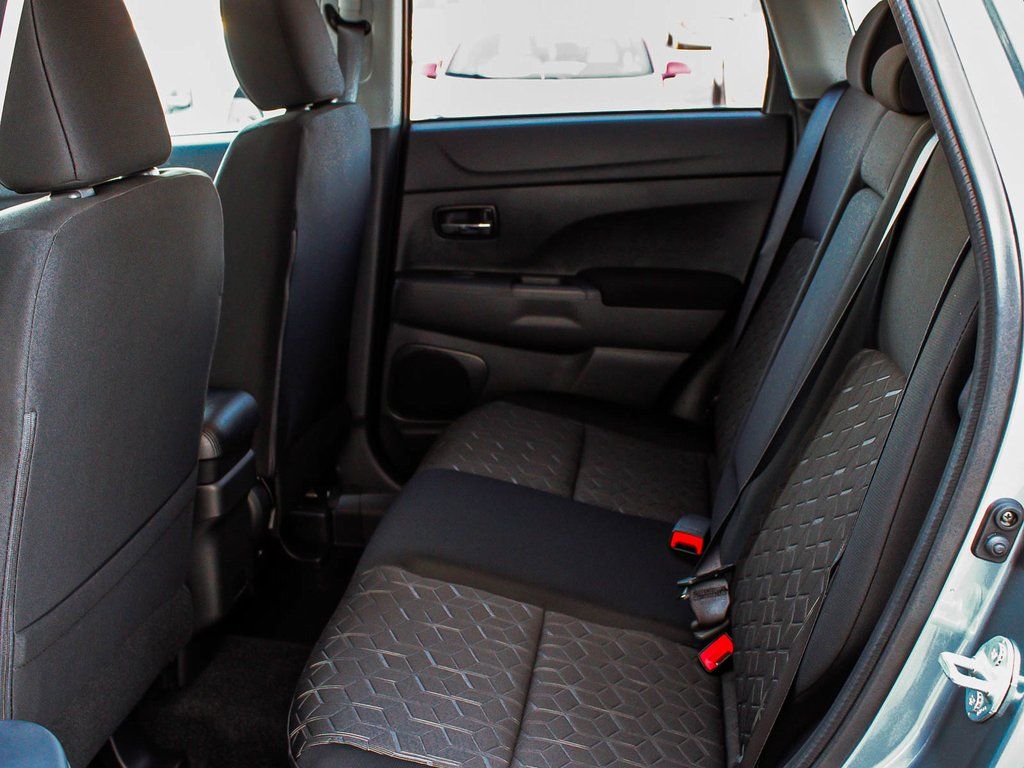 2025 Mitsubishi Outlander Sport ES - Photo 31