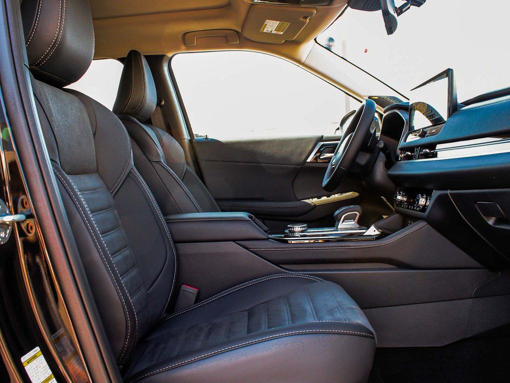 2025 Mitsubishi Outlander SE - Photo 41