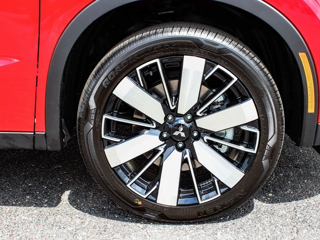 2025 Mitsubishi Outlander SE - Photo 7
