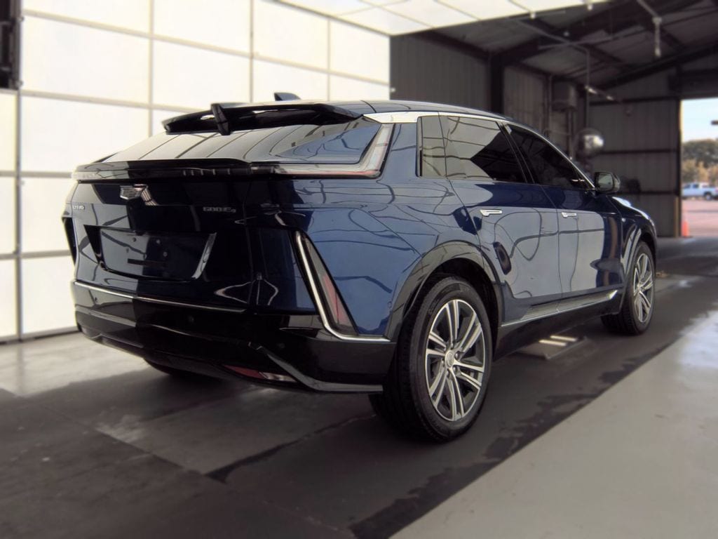 Used 2024 CADILLAC LYRIQ Luxury SUV