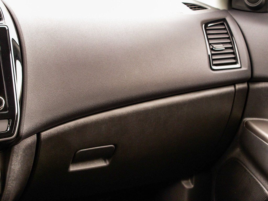 2024 Mitsubishi Outlander Sport SE - Photo 17