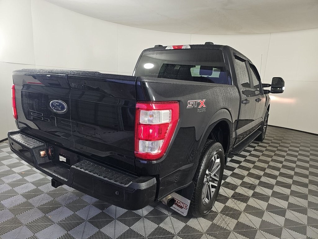 2022 Ford F-150 XL photo 2
