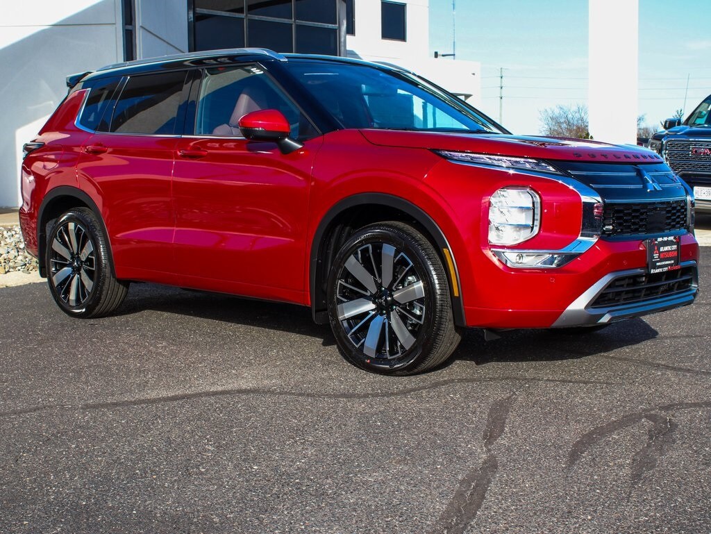 New 2026 Mitsubishi Outlander SEL SUV