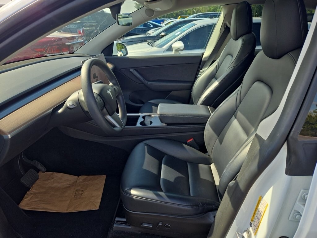 2022 Tesla Model Y Long Range photo 3