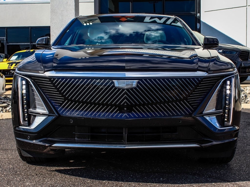 Used 2023 Cadillac LYRIQ Luxury with VIN 1GYKPPRL3PZ003386 for sale in Pleasantville, NJ