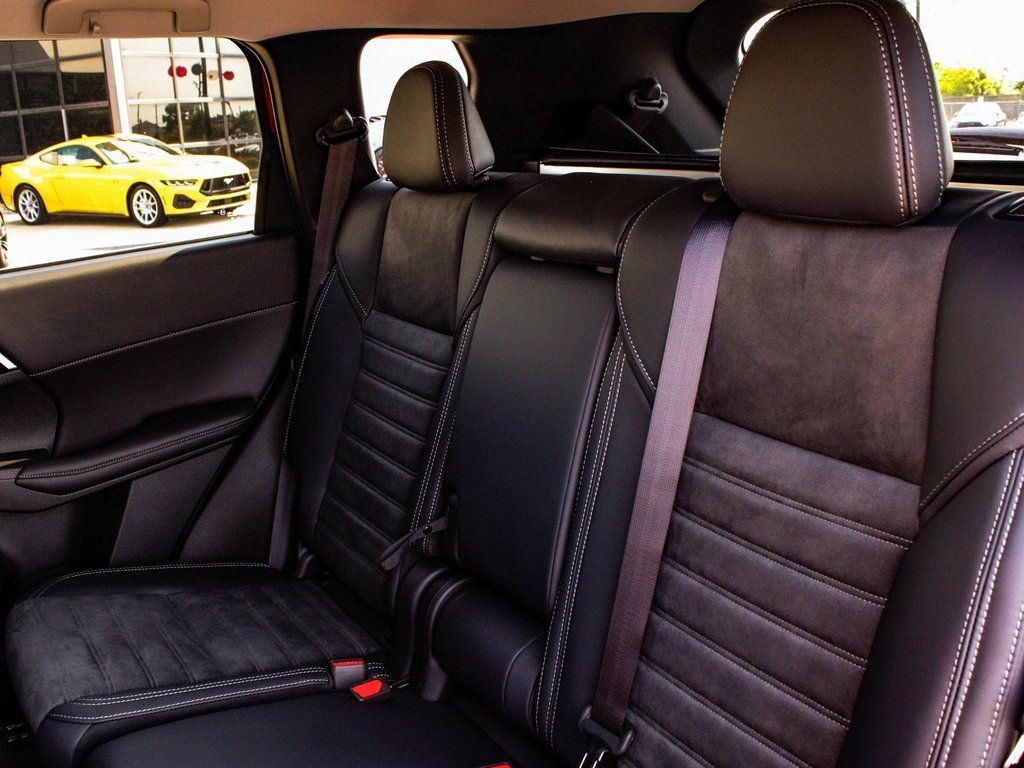 2025 Mitsubishi Outlander SE - Photo 33