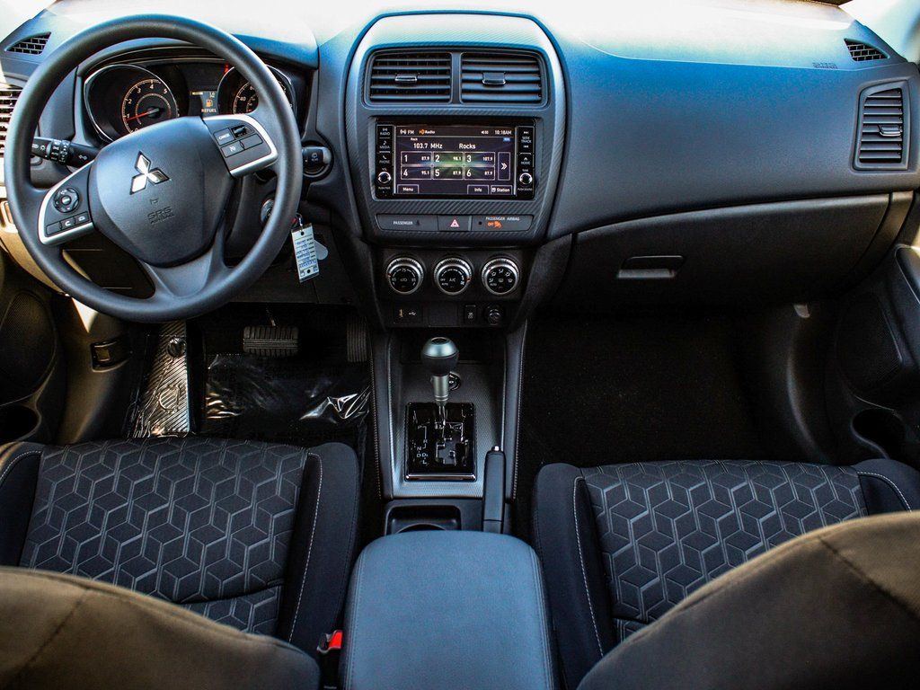 2025 Mitsubishi Outlander Sport ES - Photo 34