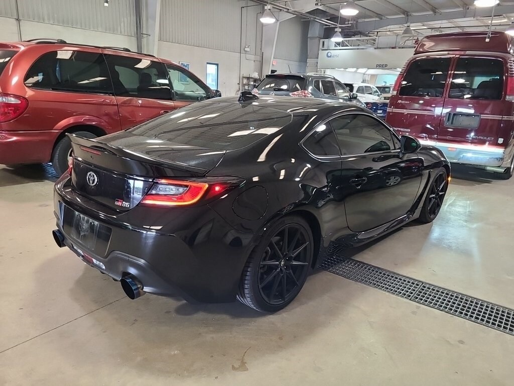 2023 Toyota GR86 Premium photo 2