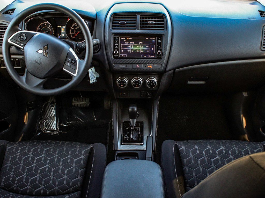 2025 Mitsubishi Outlander Sport ES - Photo 34