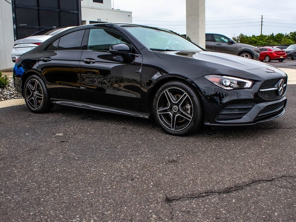 2022 Mercedes Benz CLA 250 4MATIC photo 3