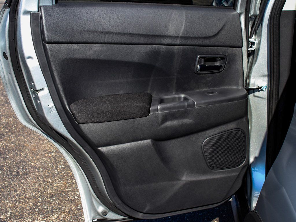 2025 Mitsubishi Outlander Sport ES - Photo 11