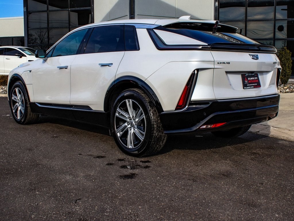 Used 2024 CADILLAC LYRIQ Tech SUV