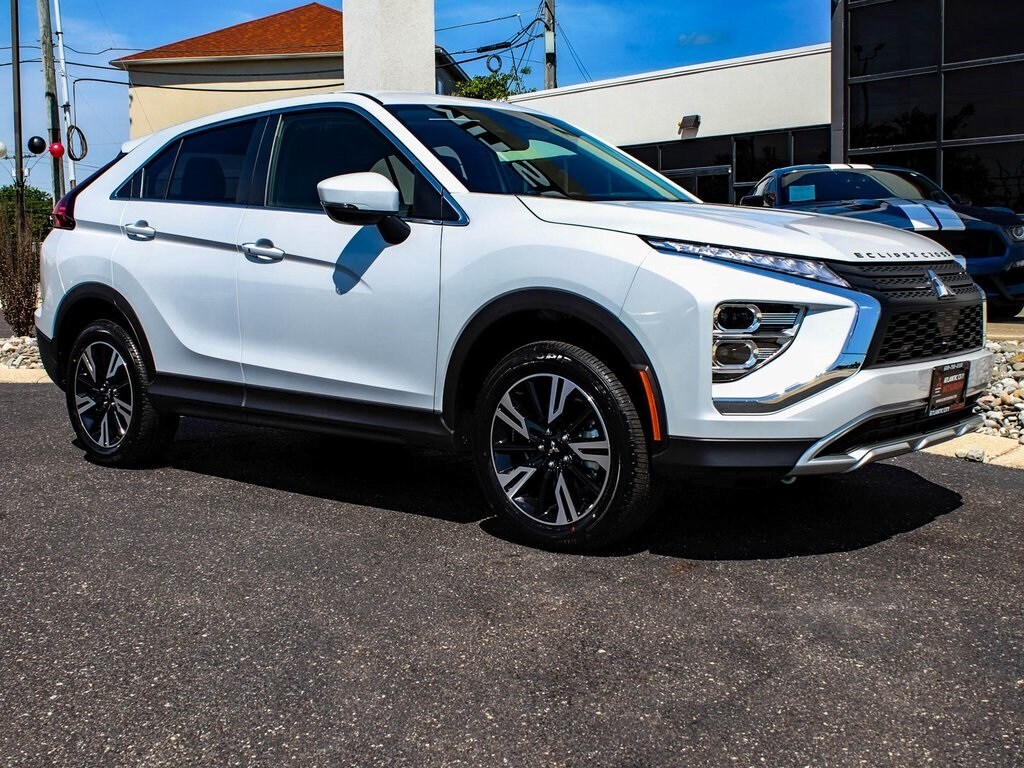 2025 Mitsubishi Eclipse Cross SE photo 3