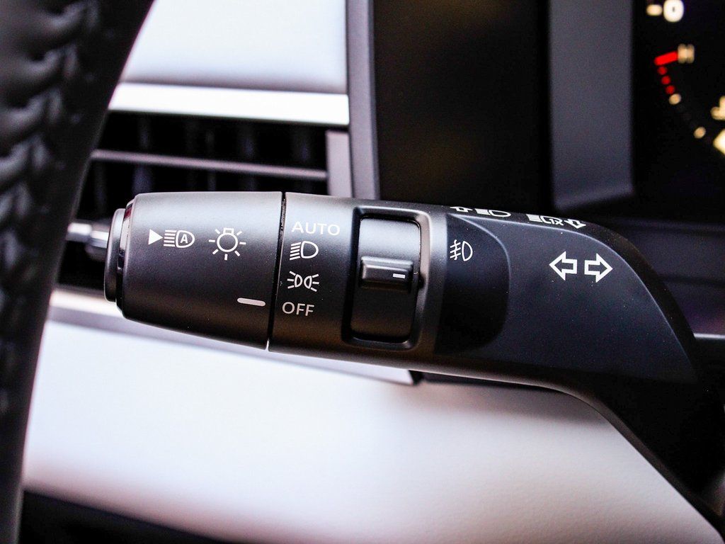 2025 Mitsubishi Outlander SE - Photo 26