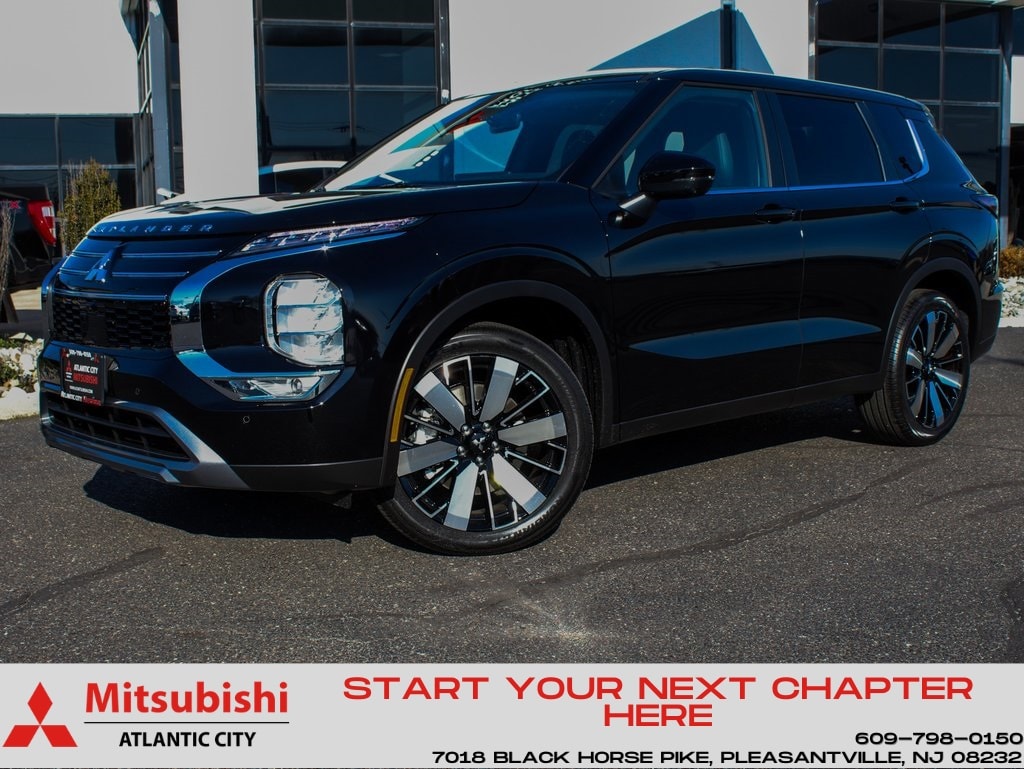 2026 Mitsubishi Outlander SE's photo