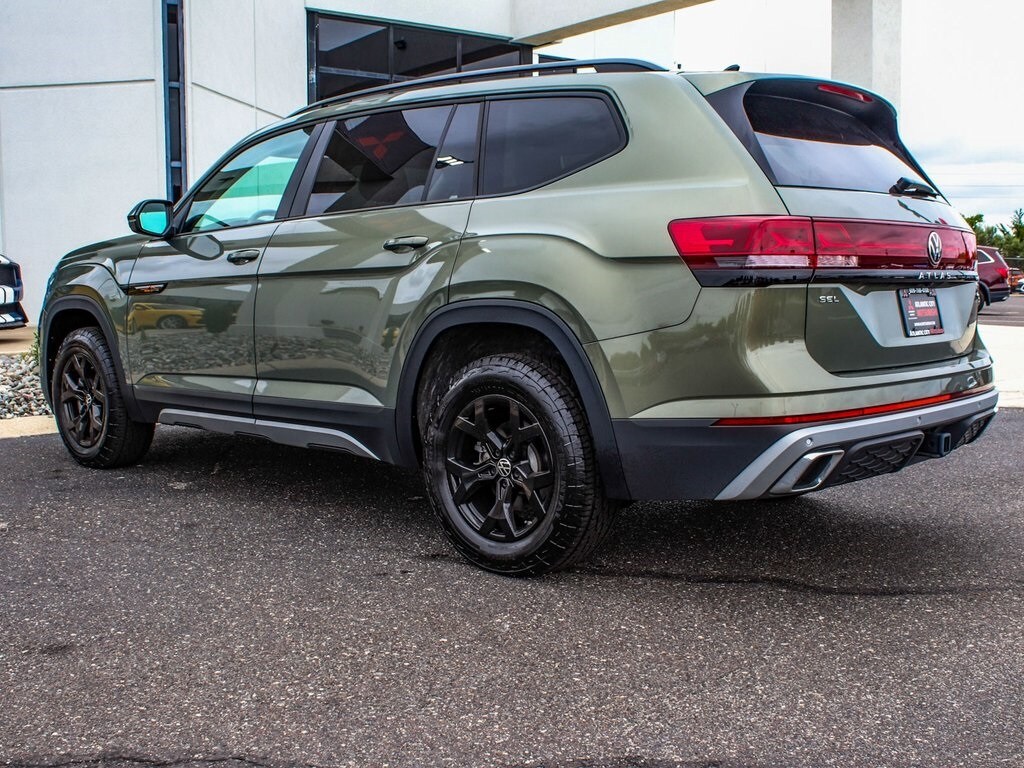 2024 Volkswagen Atlas Peak Edition SEL photo 4