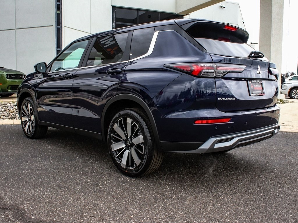 New 2025 Mitsubishi Outlander SE SUV