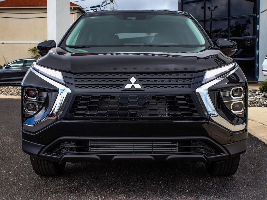 2026 Mitsubishi Eclipse Cross LE Ralliart photo 2