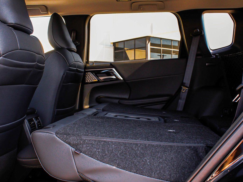 2025 Mitsubishi Outlander SE - Photo 33