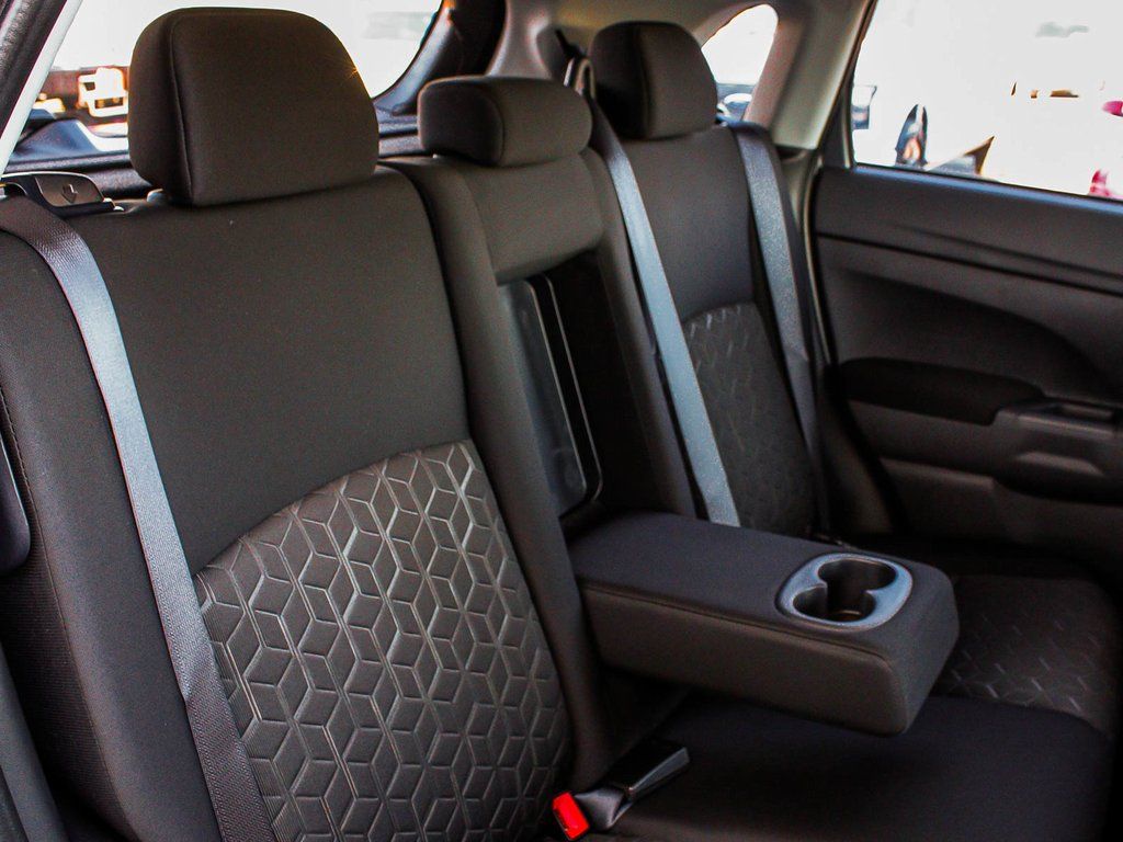 2025 Mitsubishi Outlander Sport ES - Photo 34