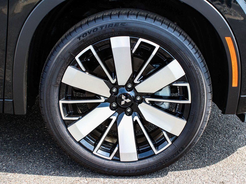 2025 Mitsubishi Outlander SEL Platinum Edition - Photo 7