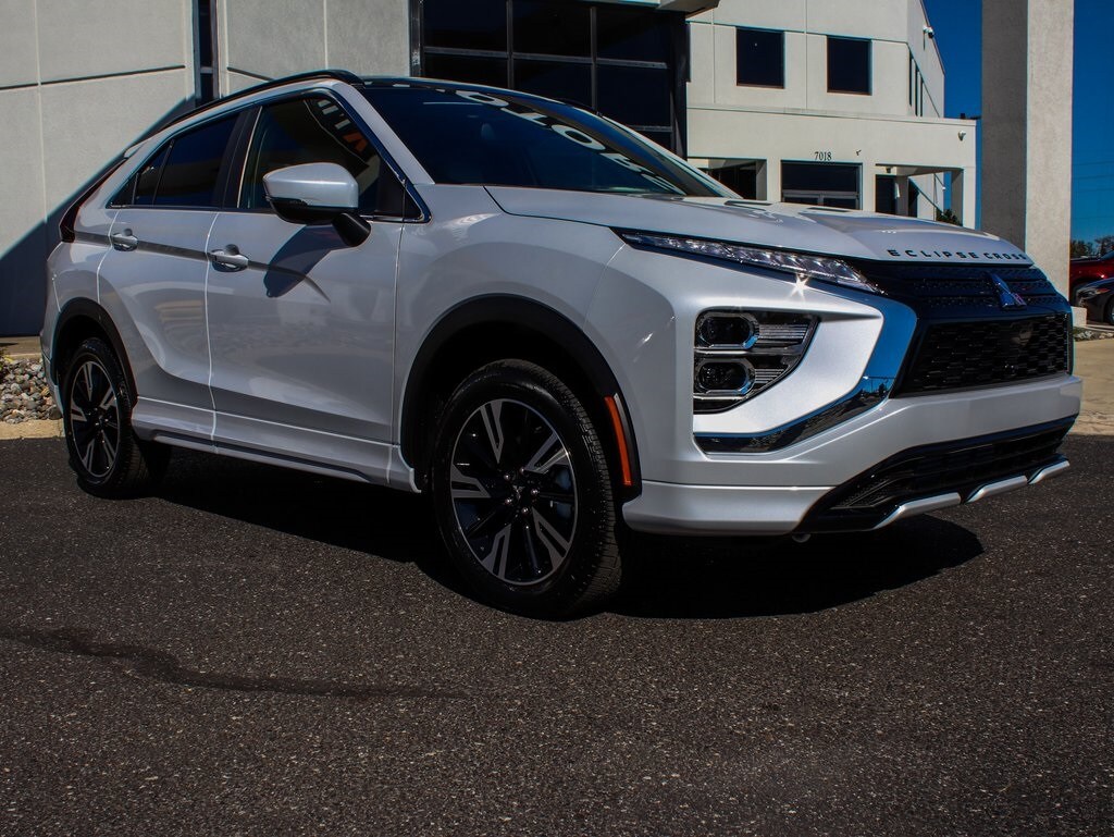 2026 Mitsubishi Eclipse Cross SEL photo 3