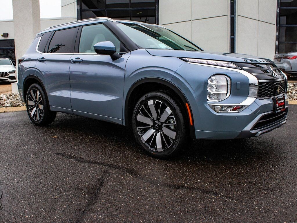 New 2026 Mitsubishi Outlander SEL SUV