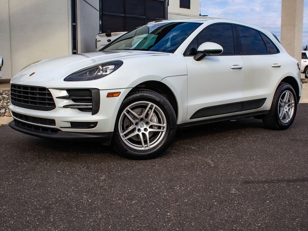 2020 Porsche Macan Base's photo
