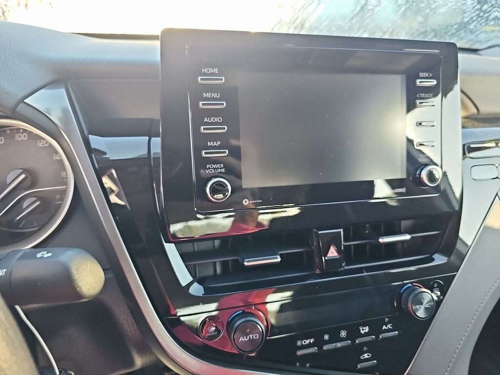 2024 Toyota Camry LE photo 3