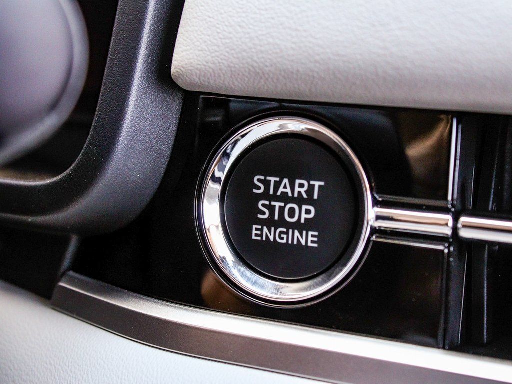 2025 Mitsubishi Outlander SE - Photo 30