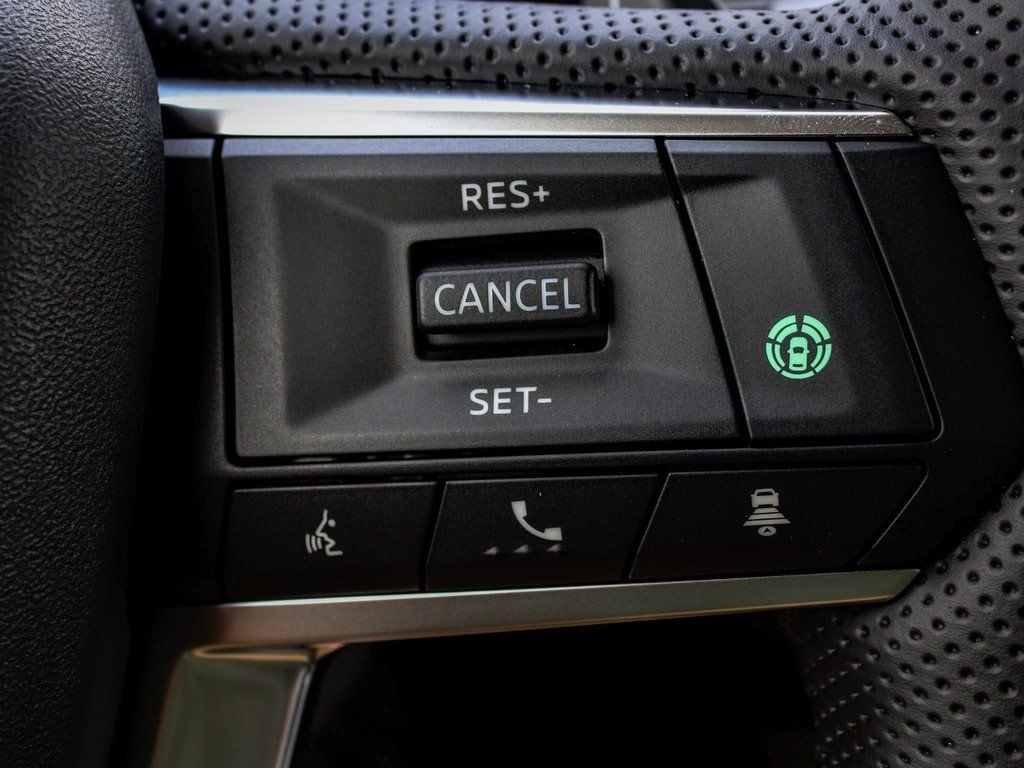 2025 Mitsubishi Outlander SE - Photo 28