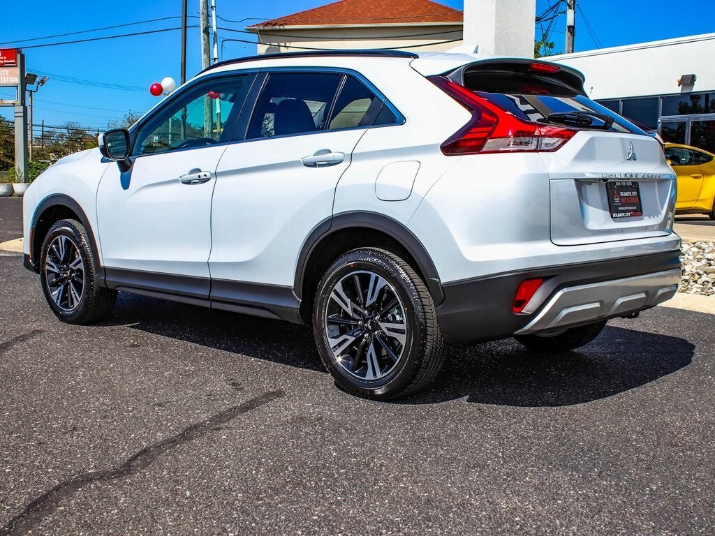 2025 Mitsubishi Eclipse Cross SE photo 2